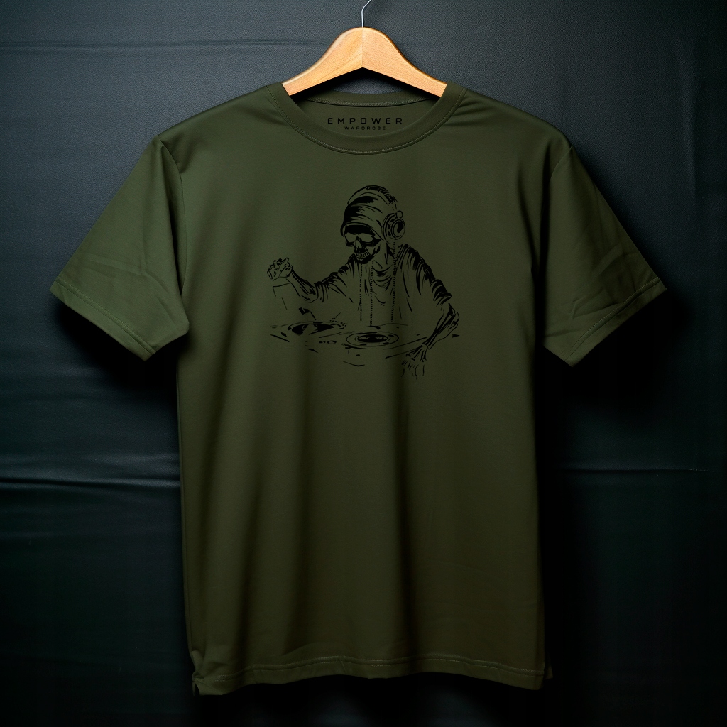 Koszulka unisex z nadrukiem Skeleton DJ - obrazek 3